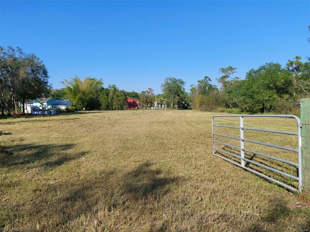 11901 Pine AVE FORT MYERS, FL 33905
