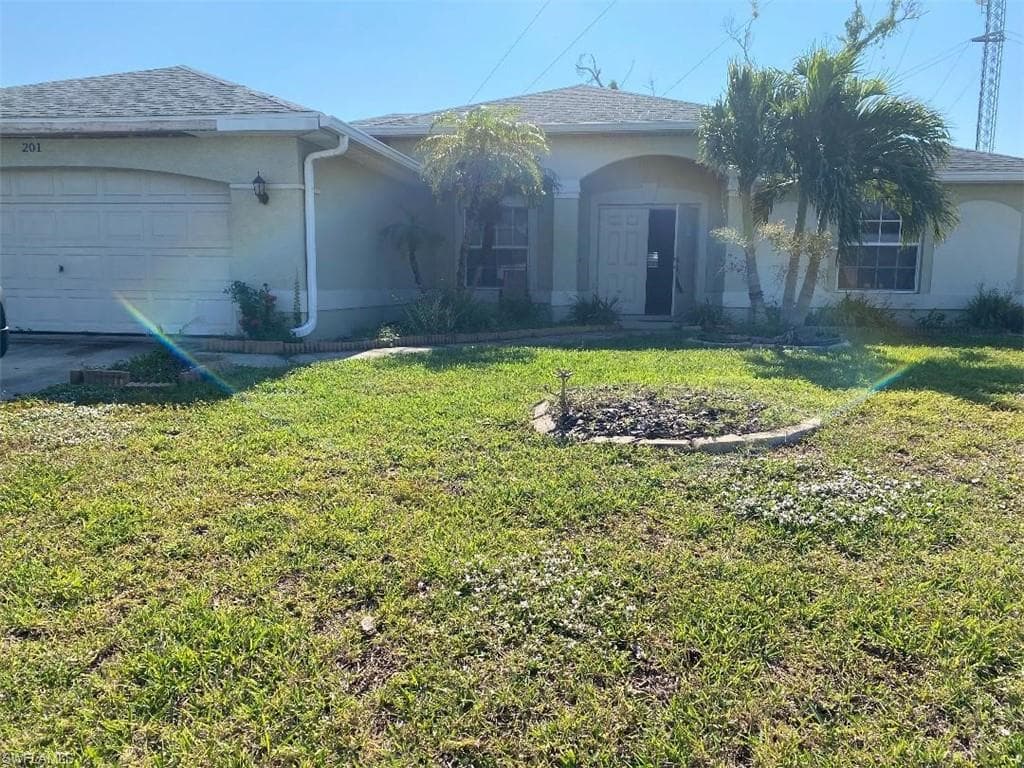 2018 SW 32nd ST CAPE CORAL, FL 33914