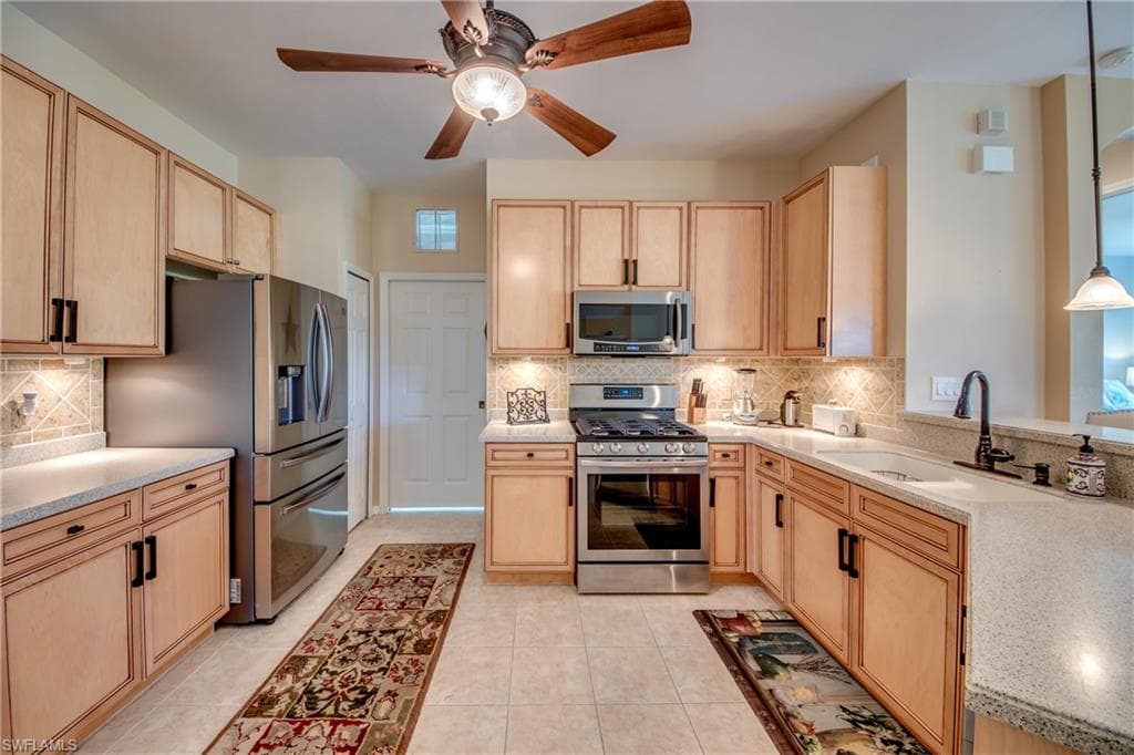 9241 Aviano DR FORT MYERS, FL 33913