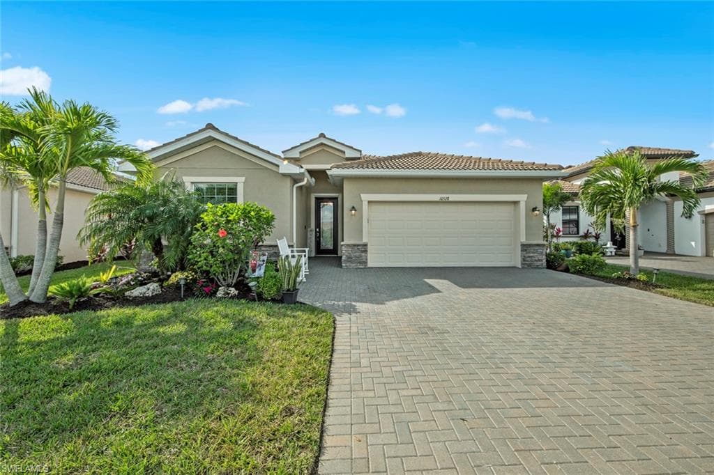 10528 Pistoia DR FORT MYERS, FL 33913