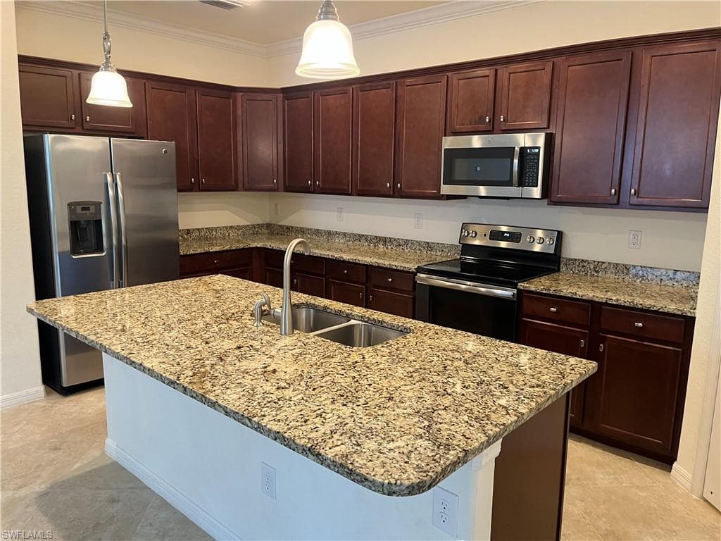 9588 Albero CT FORT MYERS, FL 33908