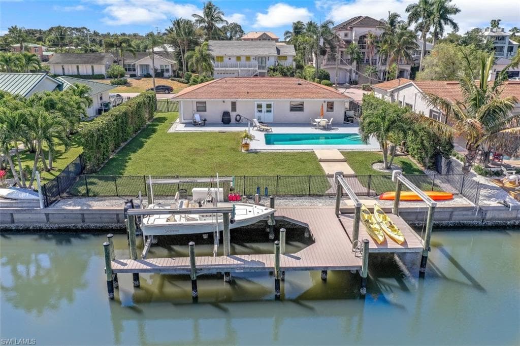 207 6th ST BONITA SPRINGS, FL 34134