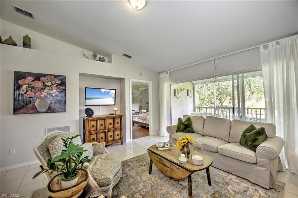 1774 Reuven CIR 1302 NAPLES, FL 34112