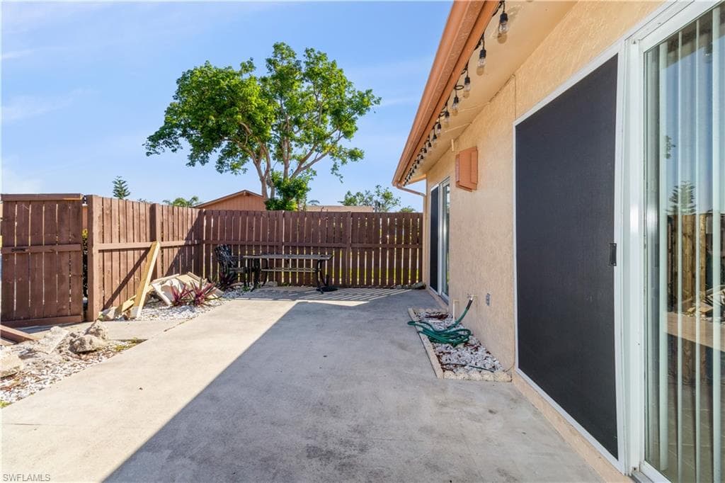 6394 Royal Woods DR FORT MYERS, FL 33908