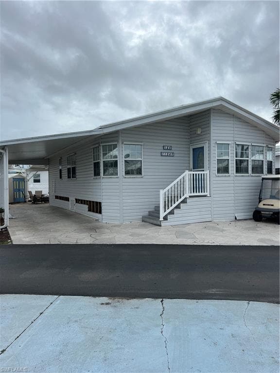 11049 Sunglow LN FORT MYERS, FL 33908