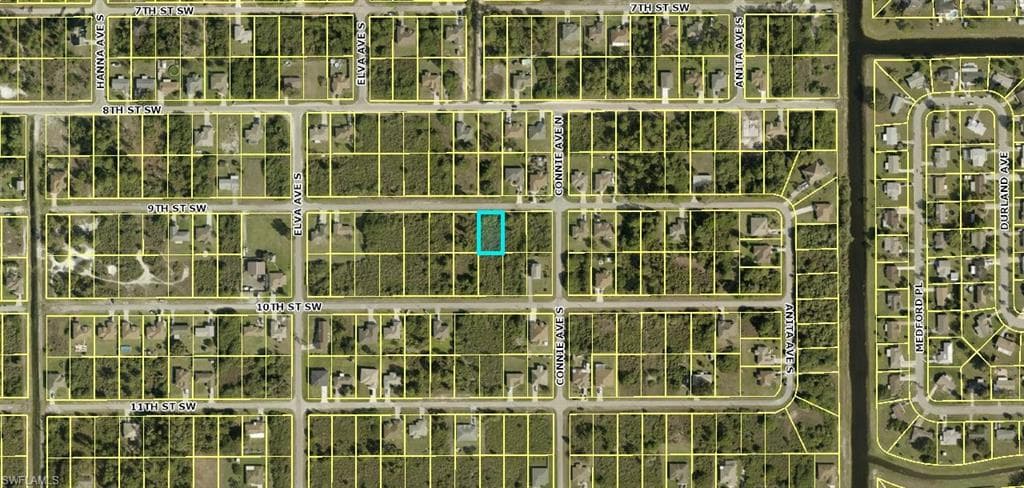 2605 9th ST SW LEHIGH ACRES, FL 33976