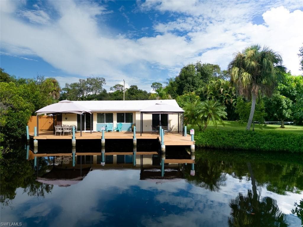 1317 Driftwood DR NORTH FORT MYERS, FL 33903
