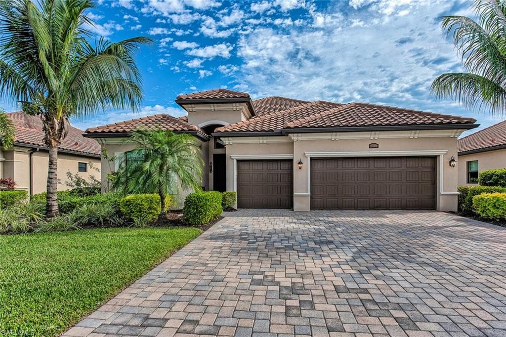 9364 Vercelli CT NAPLES, FL 34113