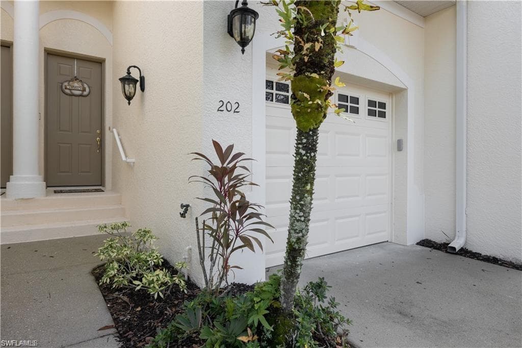 4650 Winged Foot CT 202 NAPLES, FL 34112