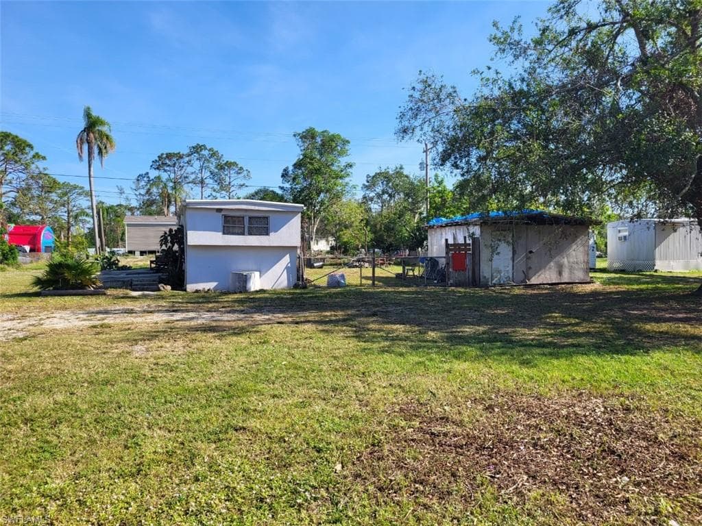 8115 Tolles DR NORTH FORT MYERS, FL 33917