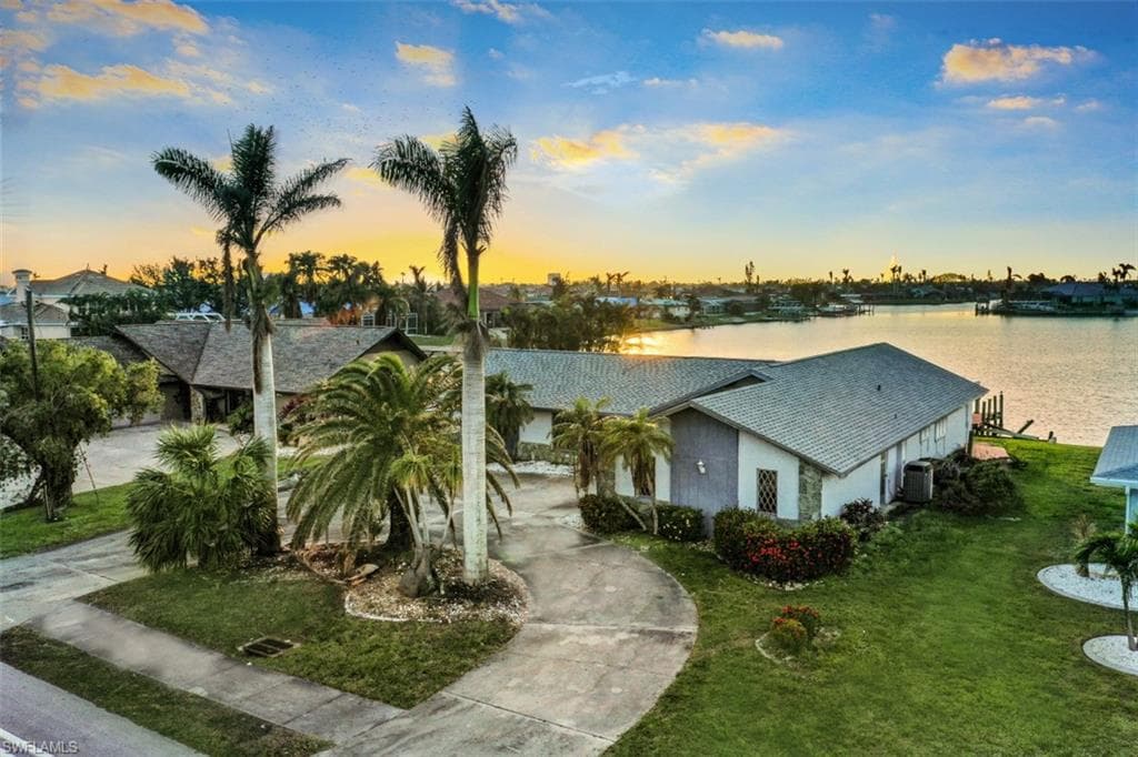 4904 Pelican BLVD CAPE CORAL, FL 33914