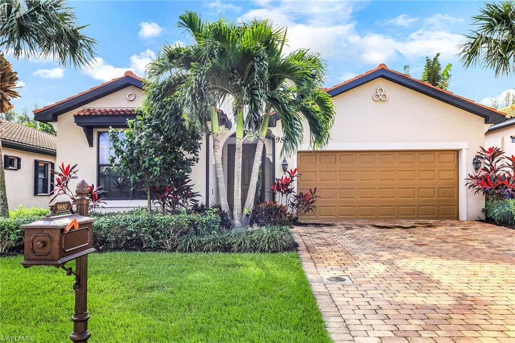 9880 Alhambra LN BONITA SPRINGS, FL 34135