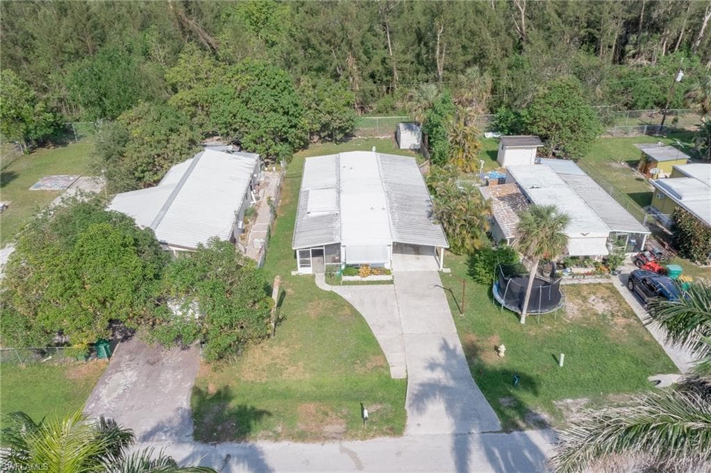 118 Jeepers DR NAPLES, FL 34112