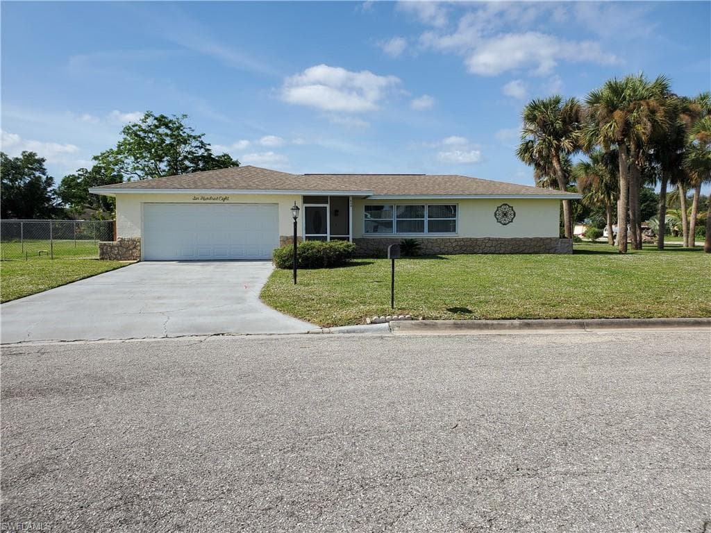 608 Grandview CT LEHIGH ACRES, FL 33936
