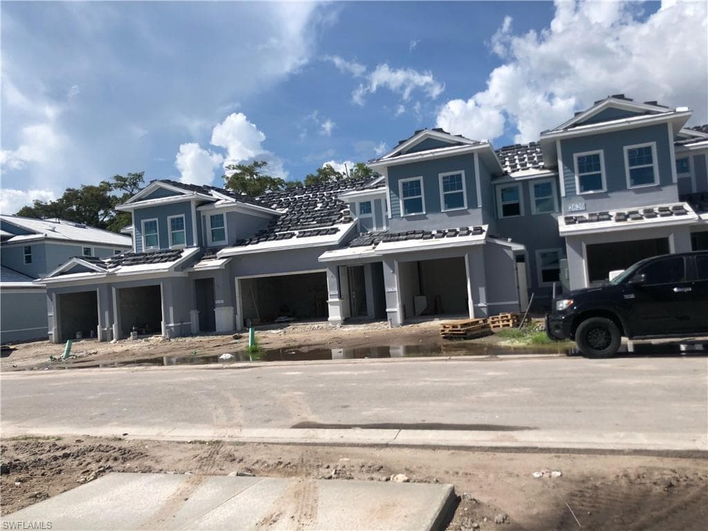2620 Seychelles CIR 1306 NAPLES, FL 34112