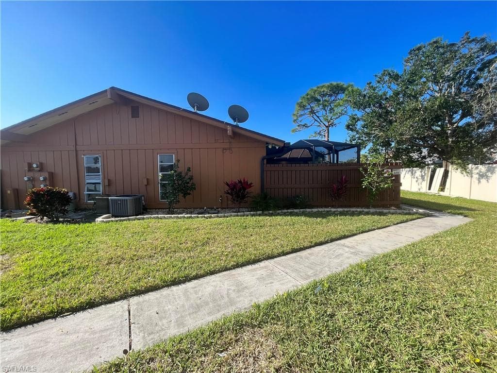 15425 CRYSTAL LAKE DR NORTH FORT MYERS, FL 33917