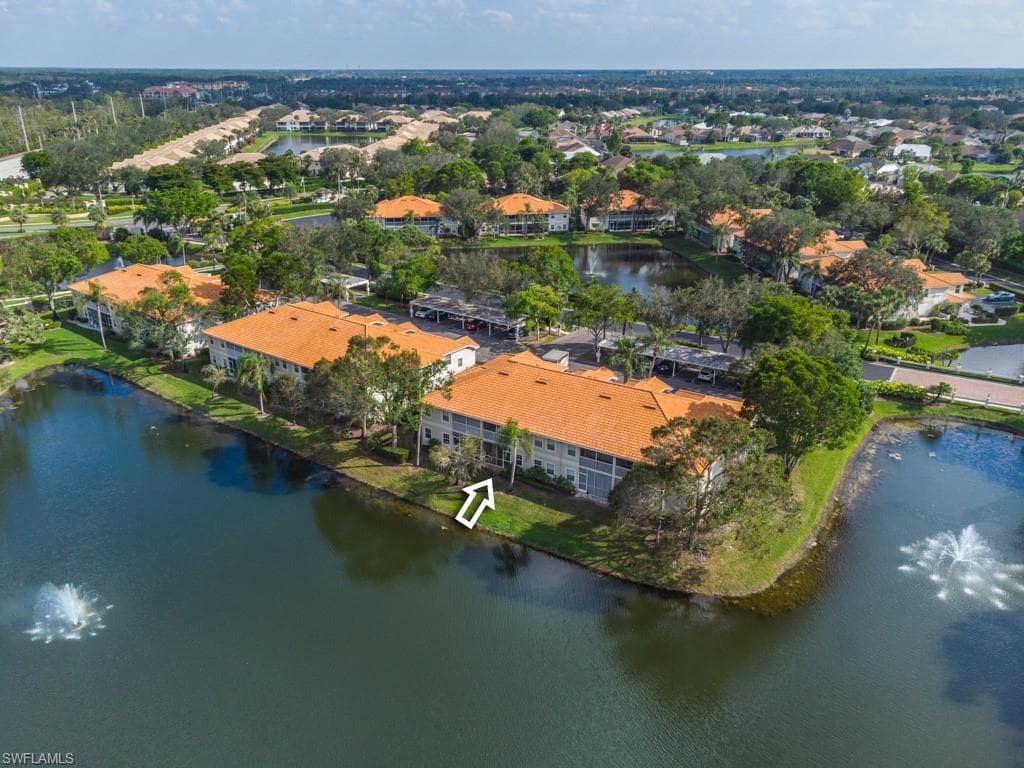 2565 Old Groves RD N-103 NAPLES, FL 34109