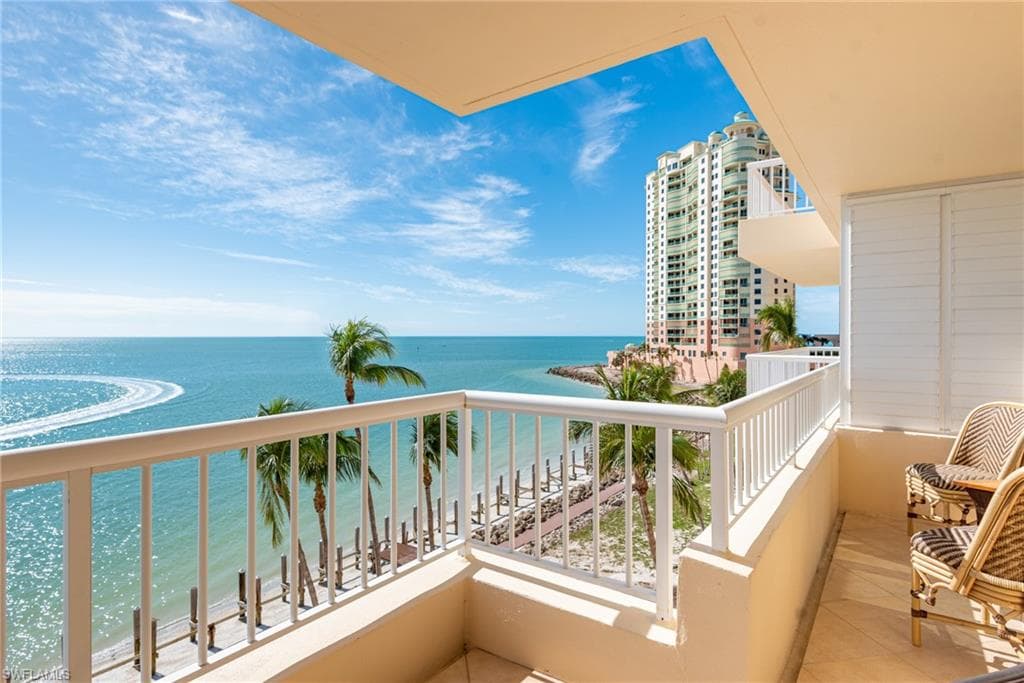 990 Cape Marco DR 504 MARCO ISLAND, FL 34145
