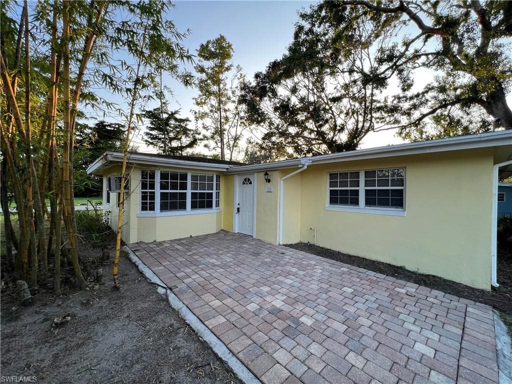 1030 Alderman ST FORT MYERS, FL 33916