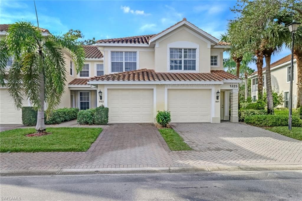 1325 Henley ST 902 NAPLES, FL 34105