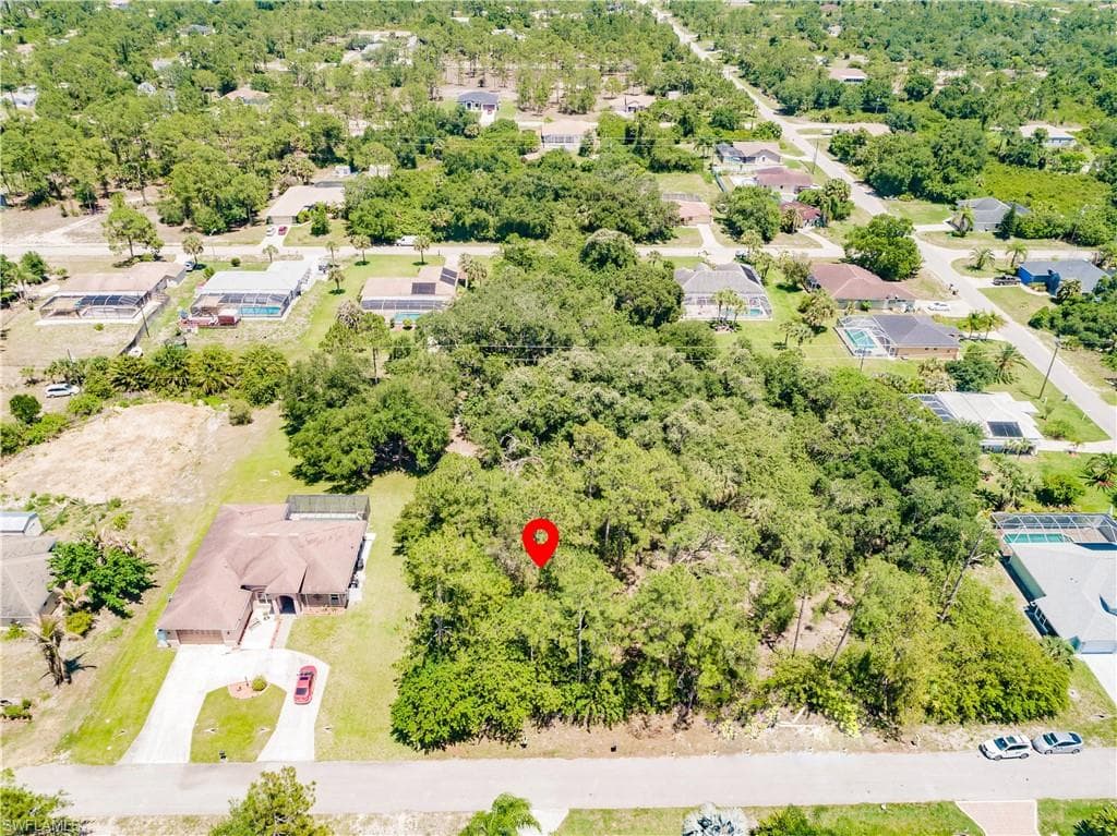 604 Columbus AVE LEHIGH ACRES, FL 33972