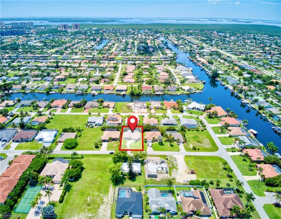 1914 SW 48th TER CAPE CORAL, FL 33914