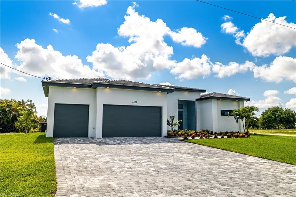 3223 SW 8 CT CAPE CORAL, FL 33914
