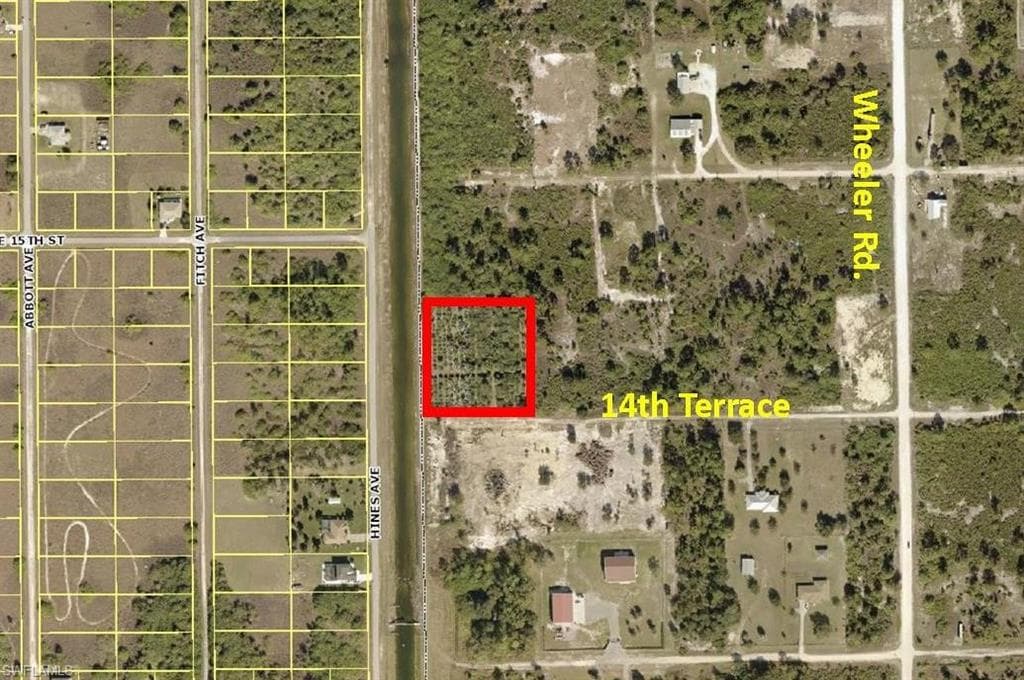 7948 14th TER LABELLE, FL 33935