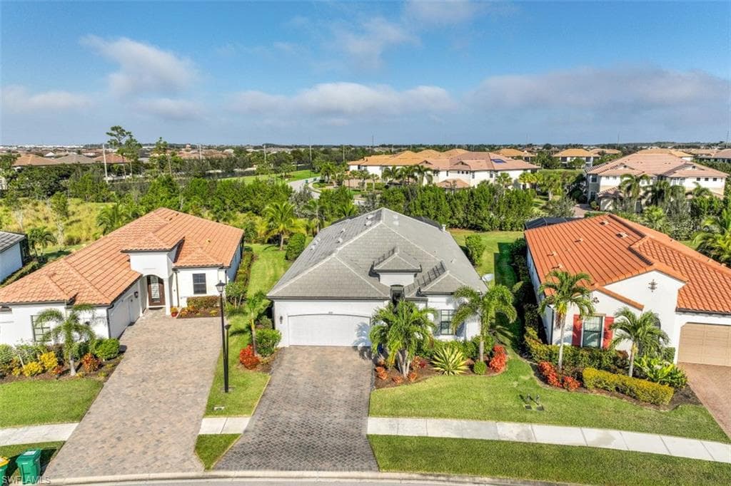 1933 Mustique ST NAPLES, FL 34120