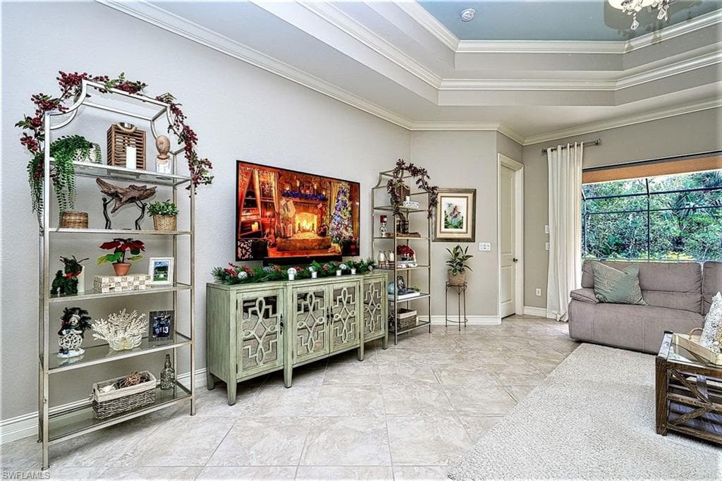 6596 Roma WAY NAPLES, FL 34113