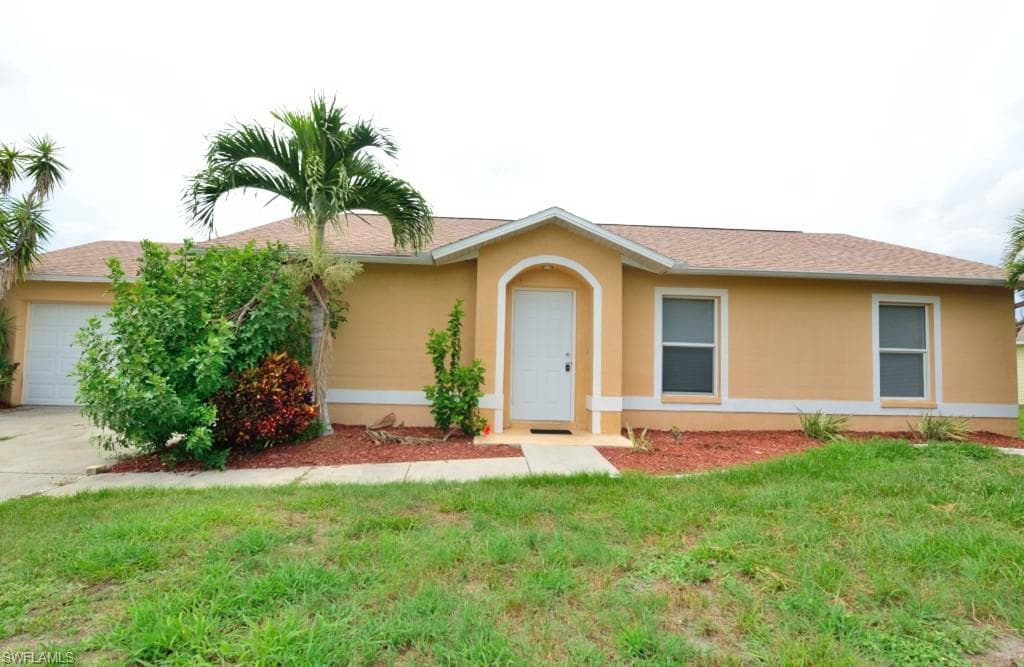 907 10th TER CAPE CORAL, FL 33909