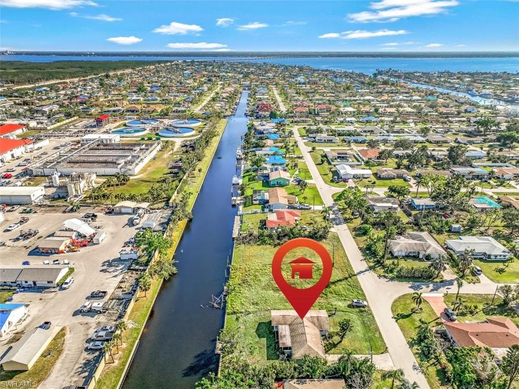 1709 26th TER CAPE CORAL, FL 33904