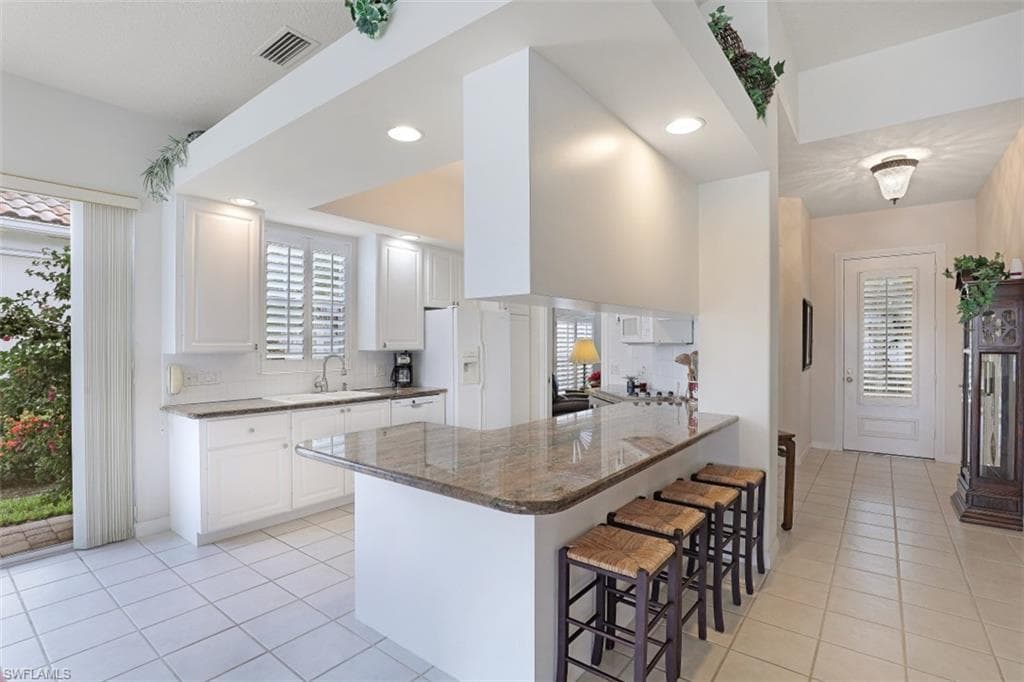 5437 Freeport LN NAPLES, FL 34119
