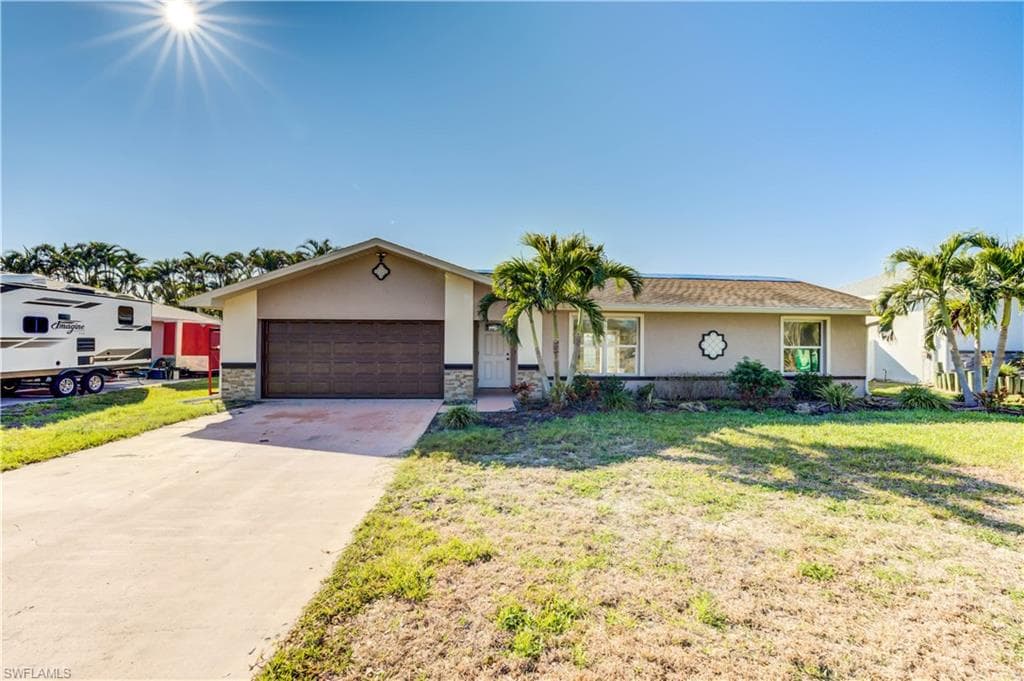 6067 Macbeth LN FORT MYERS, FL 33908