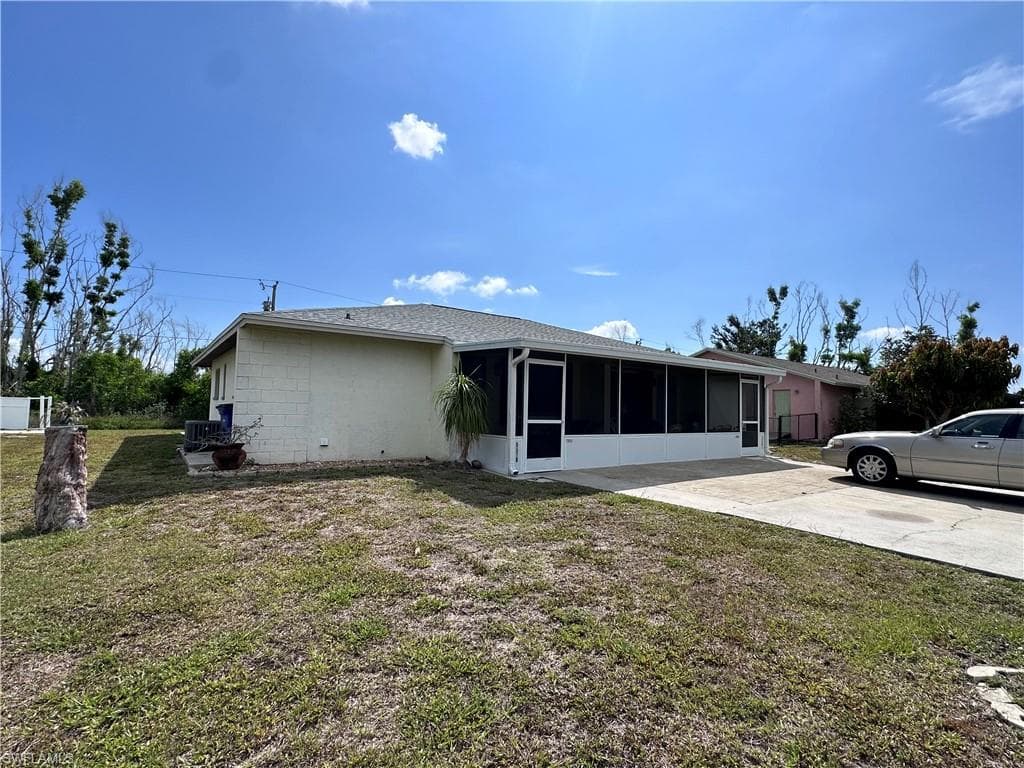 5568-5570 Avenue D 5570 BOKEELIA, FL 33922