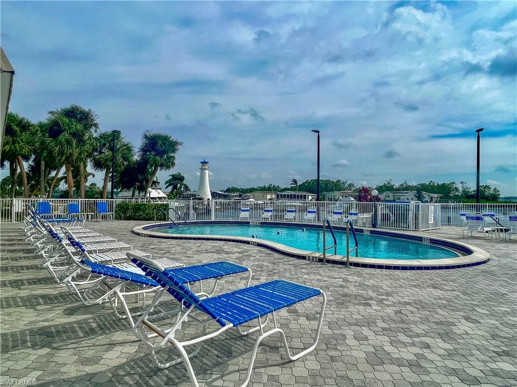 5651 Captain John Smith LOOP NORTH FORT MYERS, FL 33917