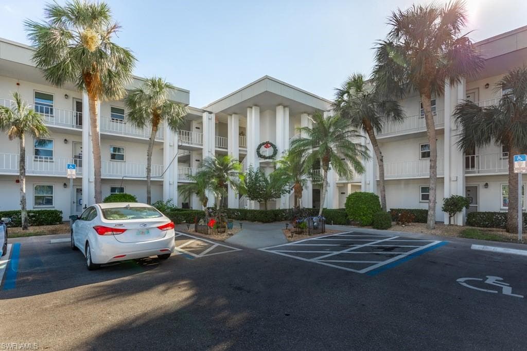 1724 Pine Valley DR 212 FORT MYERS, FL 33907