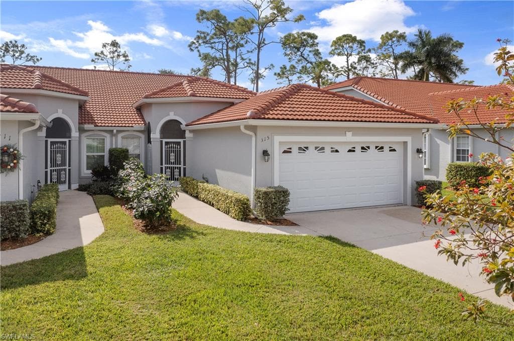 315 Melrose PL 27 NAPLES, FL 34104