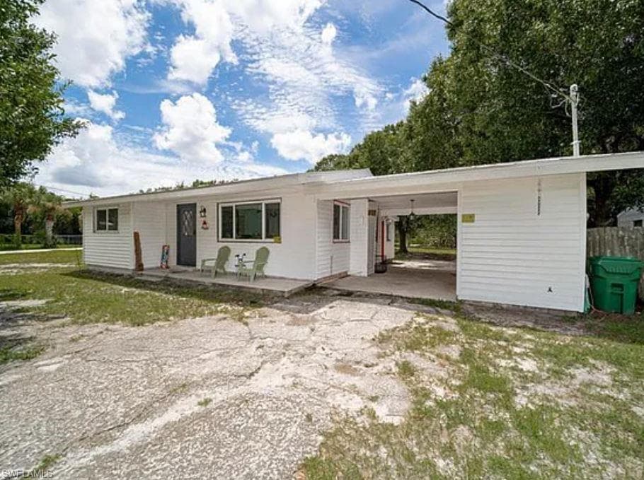 1881 Banana ST PORT CHARLOTTE, FL 33980