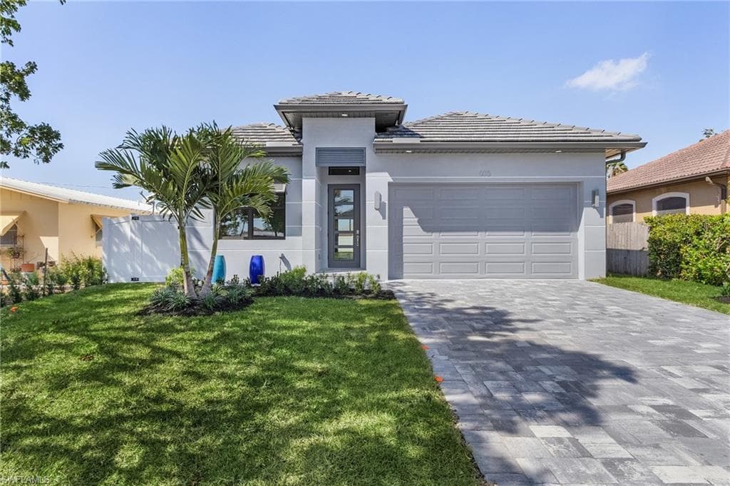 555 103RD AVE N NAPLES, FL 34108