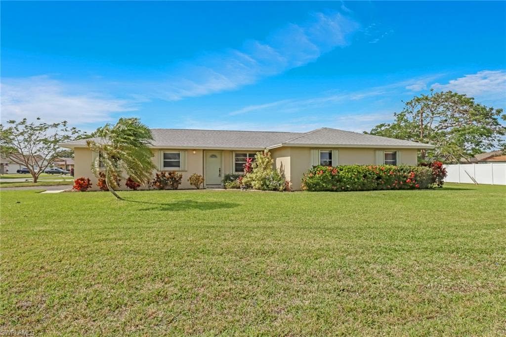 97 Madison DR NAPLES, FL 34110