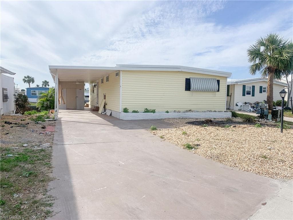17820 Eglantine LN FORT MYERS BEACH, FL 33931
