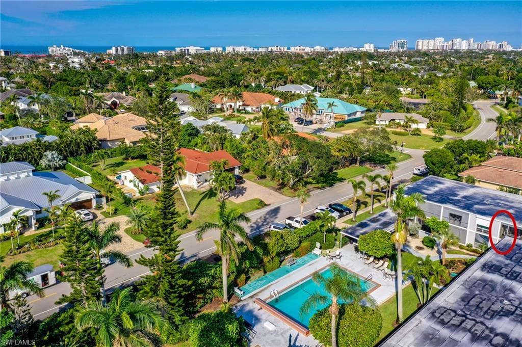 2064 Alamanda DR 17 NAPLES, FL 34102
