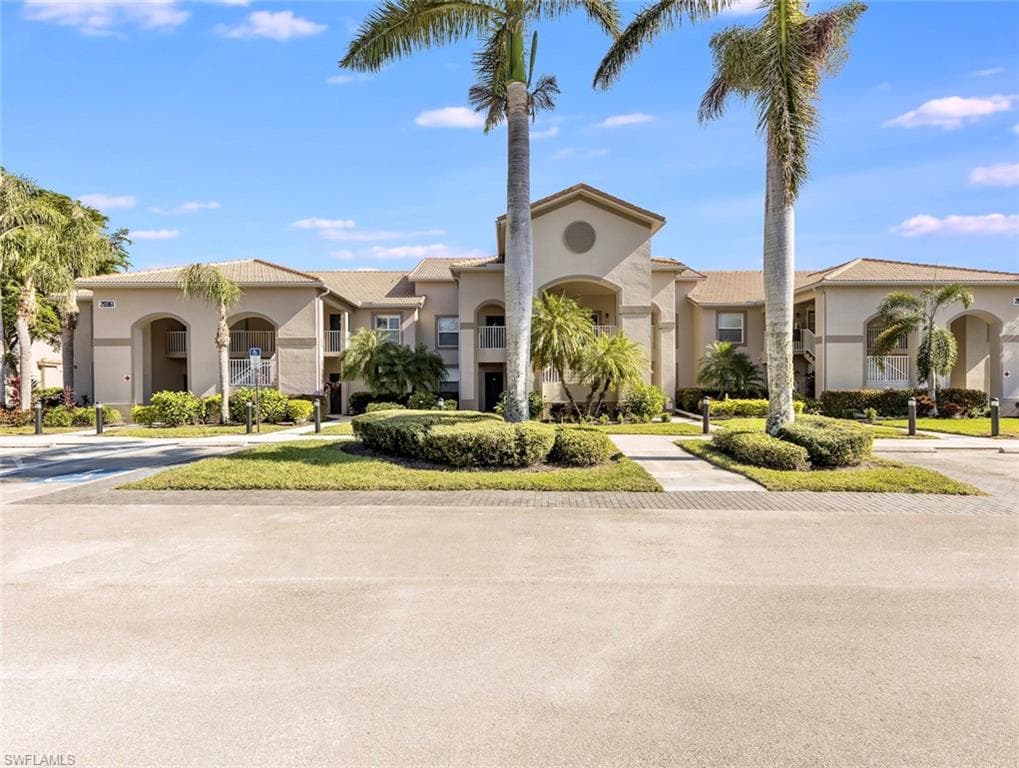 20061 Barletta LN 2621 ESTERO, FL 33928