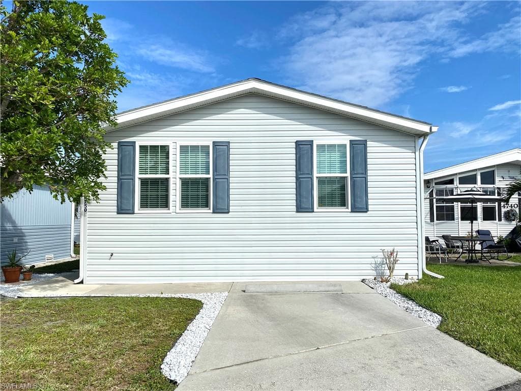 4750 Bayberry WAY W ESTERO, FL 33928