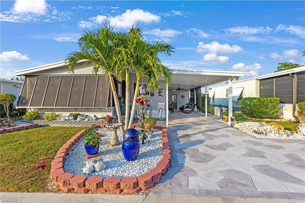 132 Arctic WAY 132 NAPLES, FL 34104