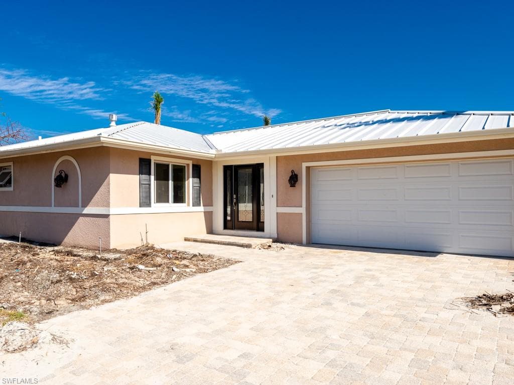 844 Lindgren BLVD SANIBEL, FL 33957