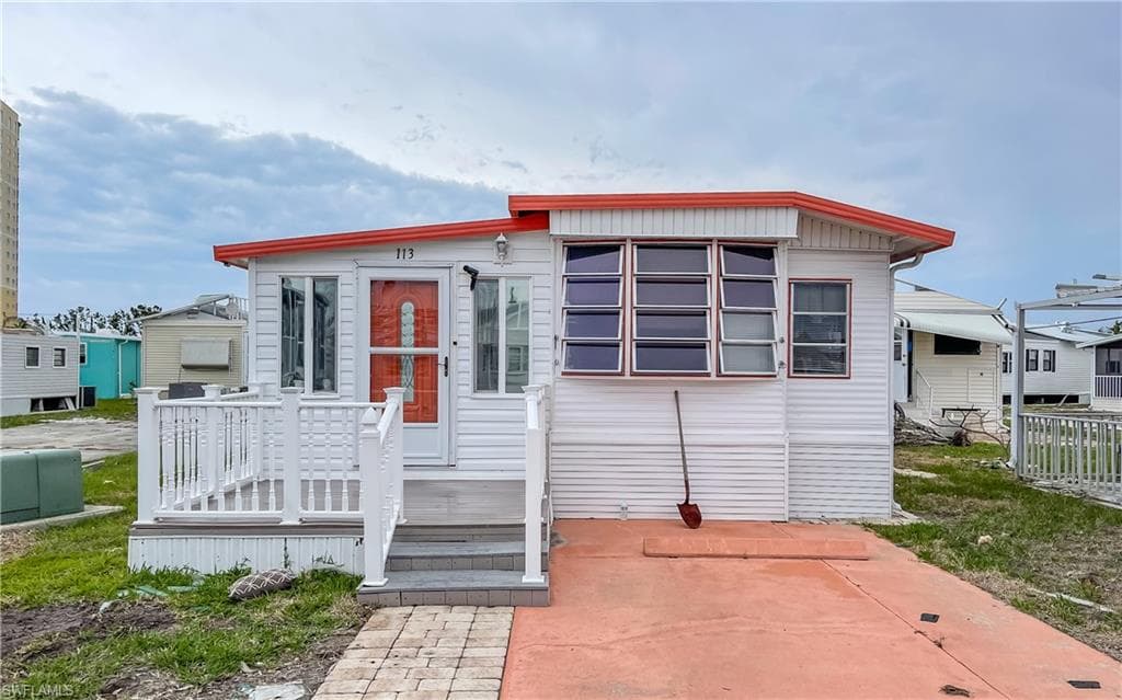 19681 Summerlin RD 113-G FORT MYERS, FL 33908
