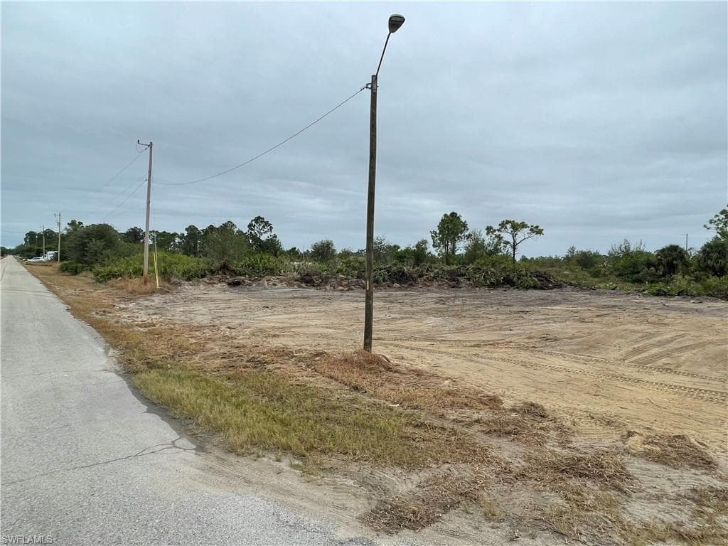 700 Carbon ST E LEHIGH ACRES, FL 33974