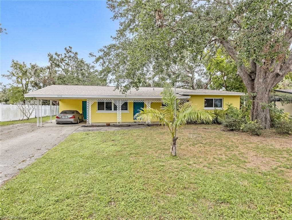 1339 Burtwood DR FORT MYERS, FL 33901